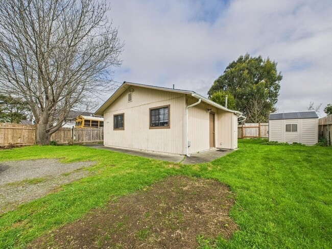 Building Photo - Charming 2-Bedroom Home in the Heart of Mc...