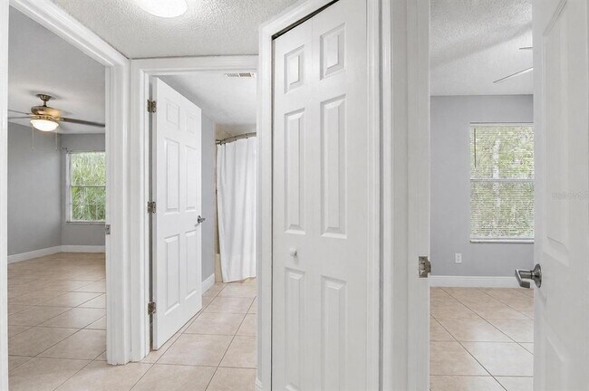 Building Photo - 2739 N Poinciana Blvd