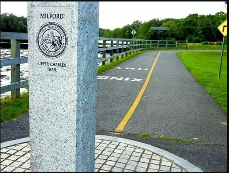 Building Photo - 3 Shadowbrook Ln