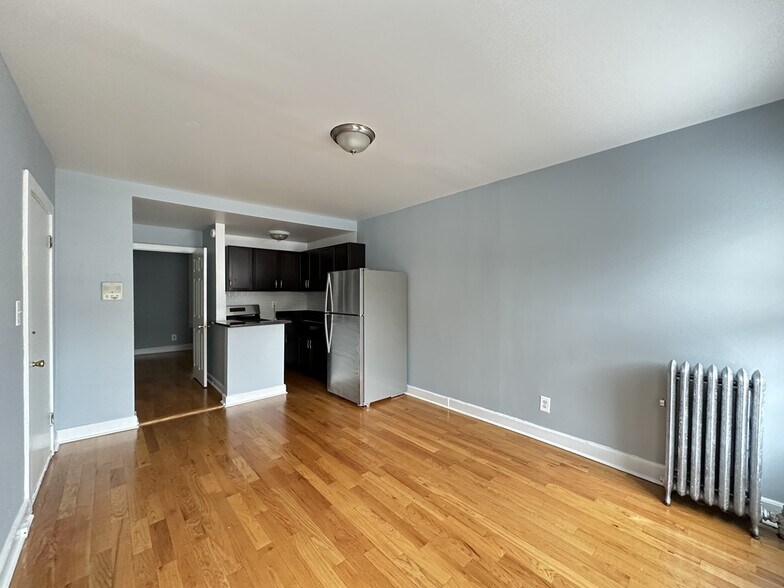 Building Photo - 5670 N Ridge Ave