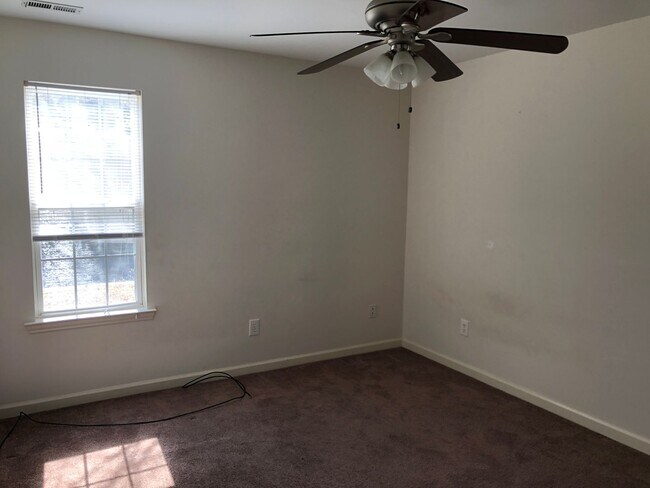 Building Photo - 4212 McClelland Dr