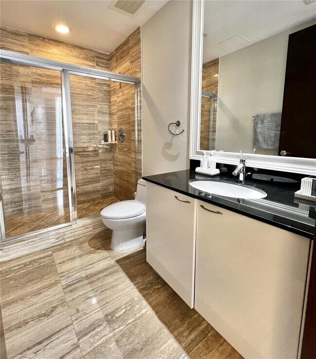 Building Photo - 15901 Collins Ave