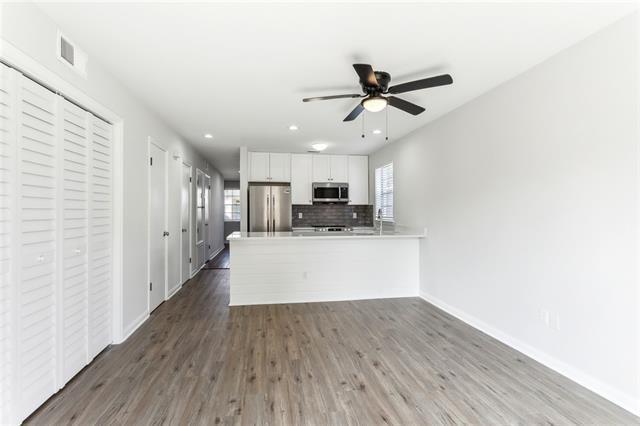 Building Photo - 210 Hyacinth St