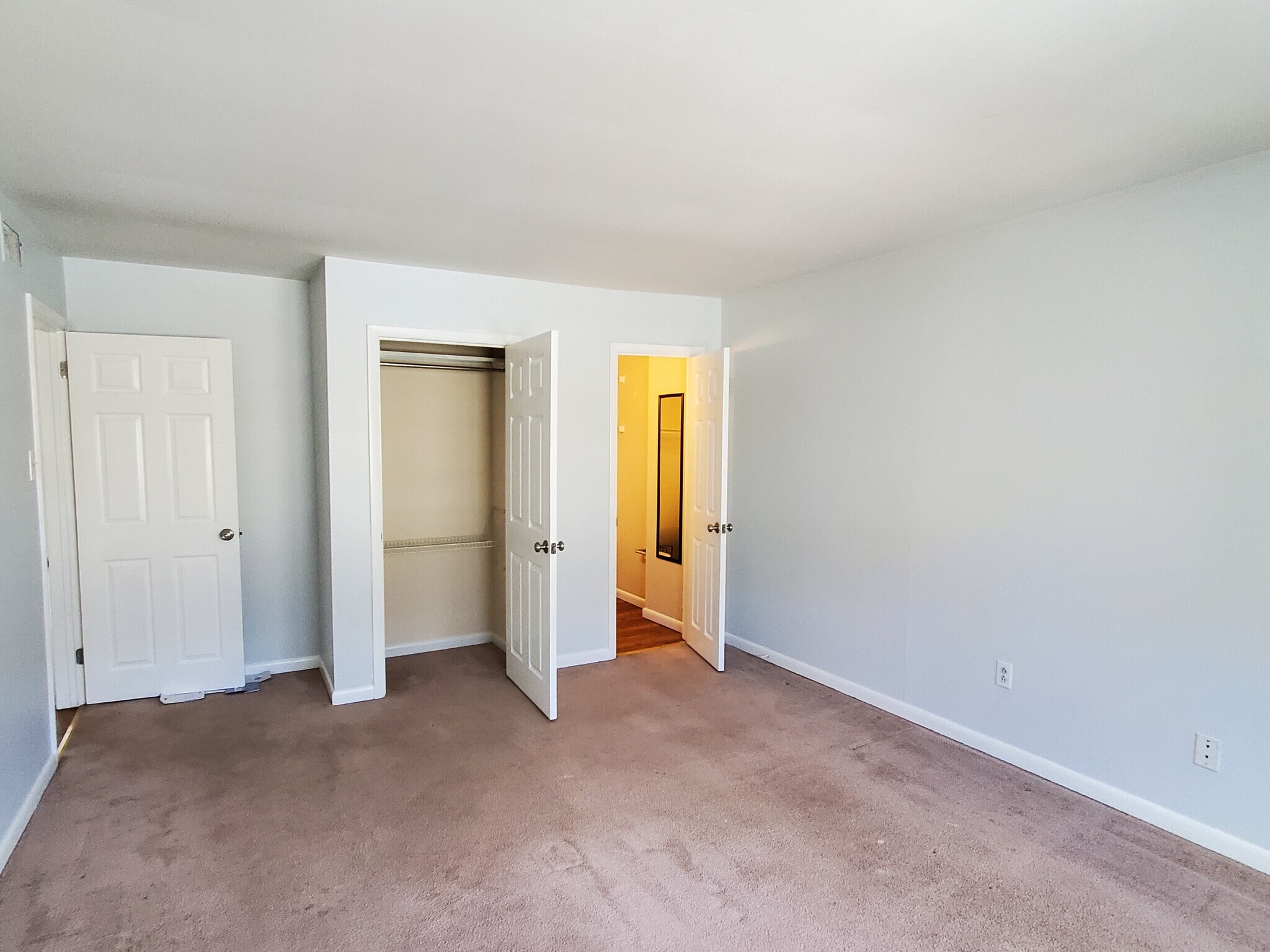 Primary Bedroom - 717 Willow St