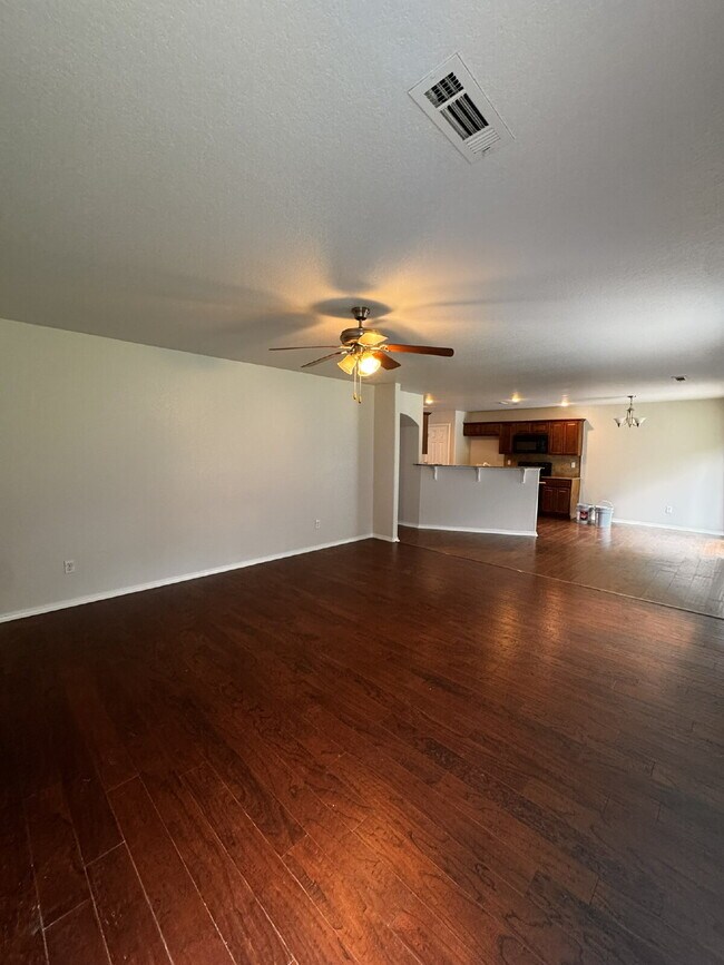 Building Photo - 11723 E Creek Ln