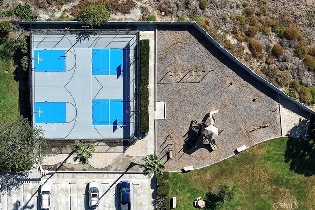 Building Photo - 8231 Deerfield Dr