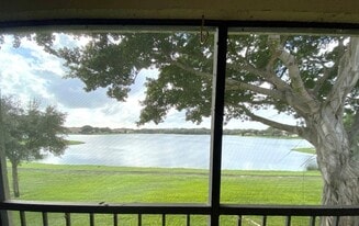 Building Photo - 2900 Olivewood Terrace