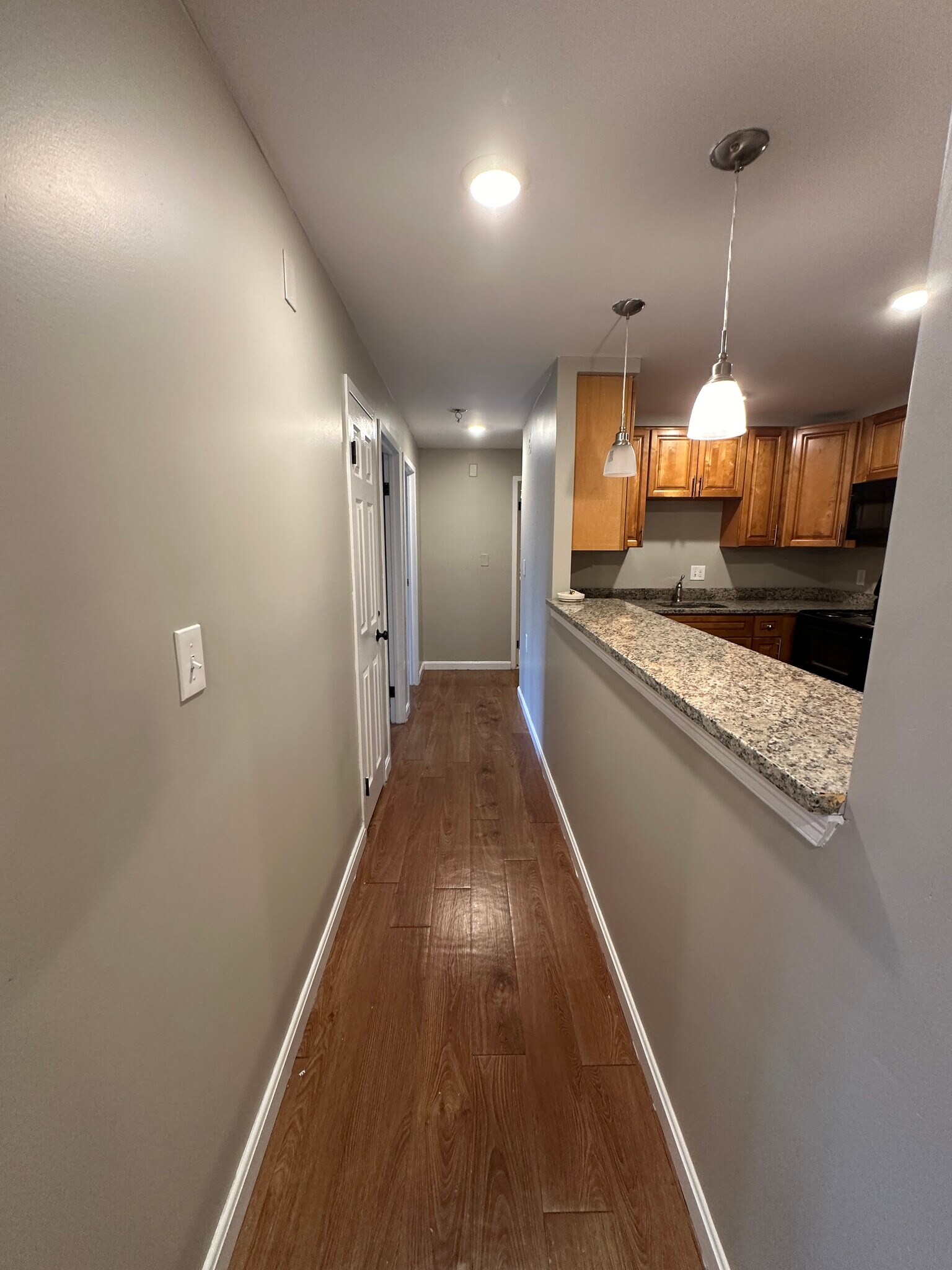Building Photo - 746 Highland Ave
