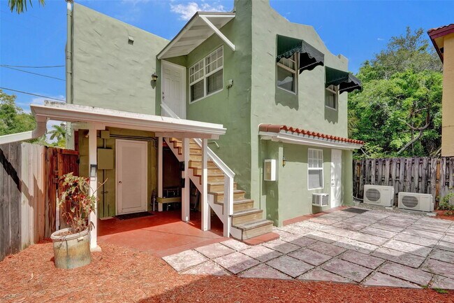 Primary Photo - 639 SW 5th Ave