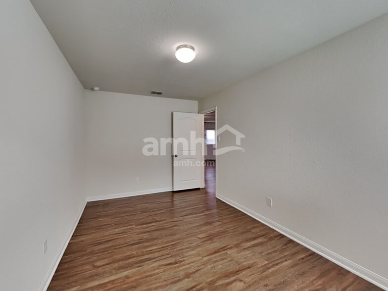 Building Photo - 7559 Bowdre