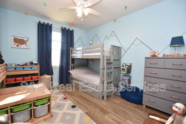 Building Photo - 7061 Heatherbrook Dr