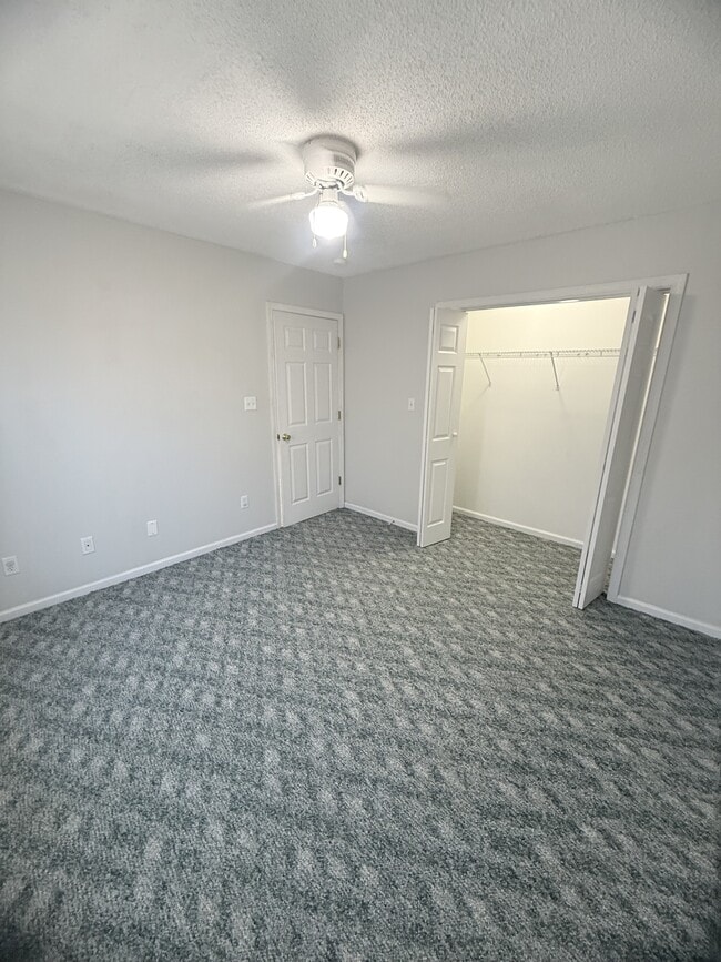 Building Photo - 1132 Lancelot Ln