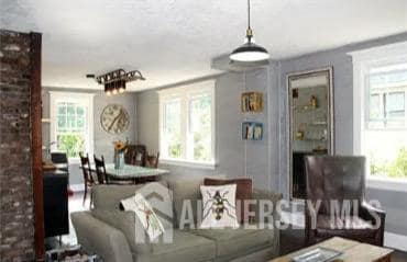 Building Photo - 272 Lake Ave