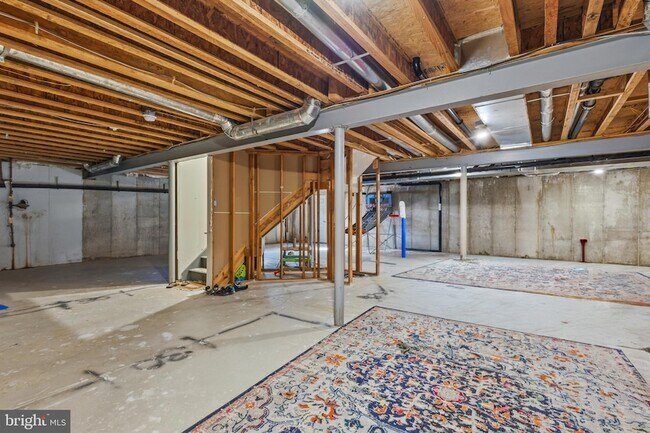 Building Photo - 728 Farmhouse Rd