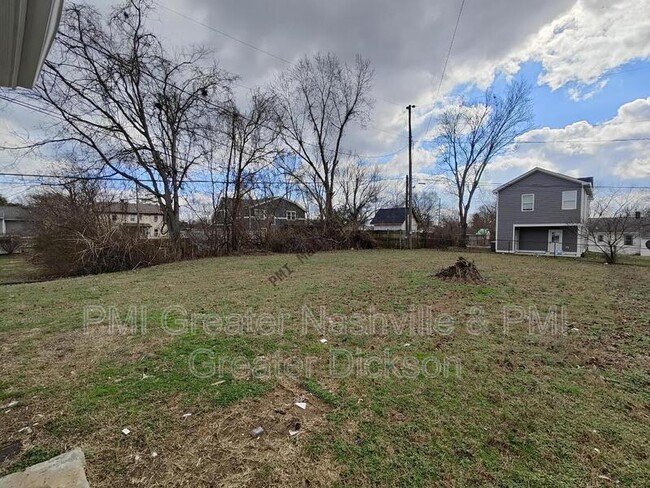 Building Photo - 1229 8th St