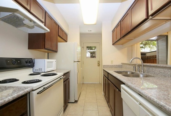 Building Photo - 2601 S Braeswood Blvd