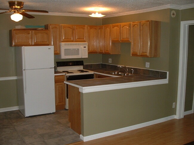 Primary Photo - 2 Bedroom Condo Near UTK | Fort Sanders Area