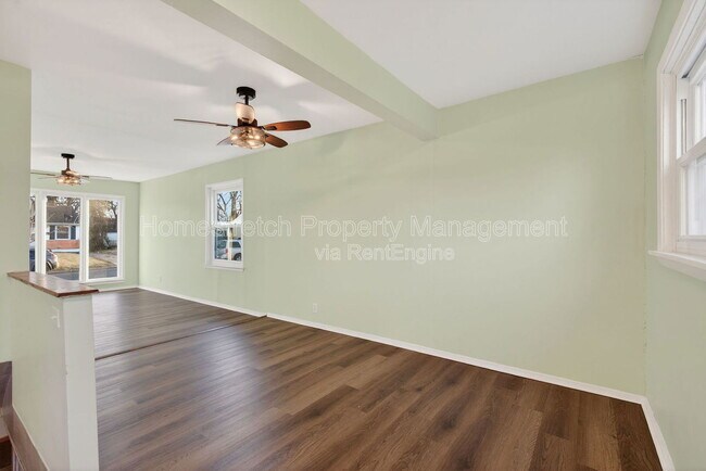 Building Photo - 437 Lancashire Rd