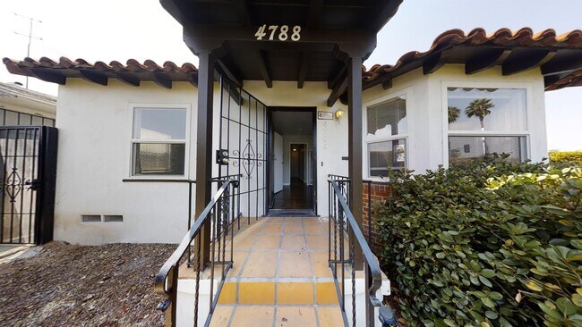 Primary Photo - 4788 College Ave