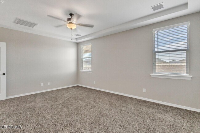 Building Photo - 1644 Folkstone St