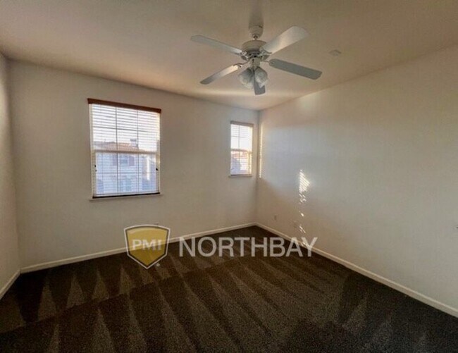 Building Photo - 2396 Hanson Dr