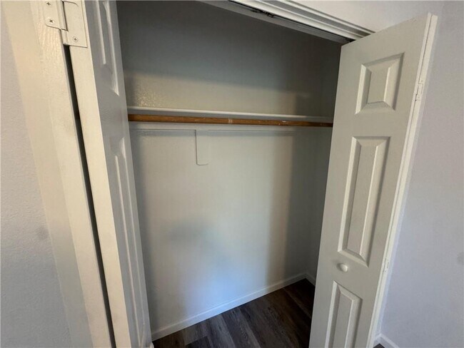 Building Photo - 26 Greenridge Ln