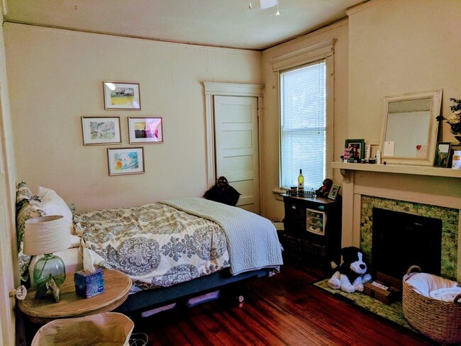 Building Photo - 1612 Floyd Ave