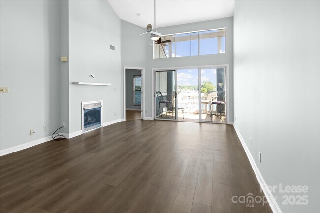 Building Photo - 18663 Vineyard Point Ln