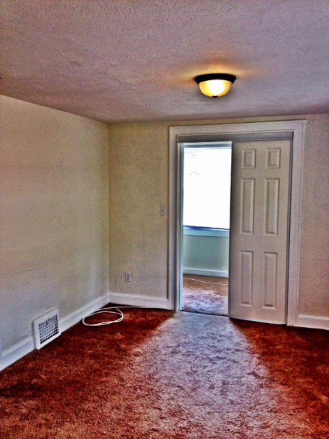 Building Photo - 23246 Alexander Rd