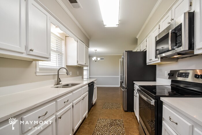 Building Photo - 7486 Hedgington Dr
