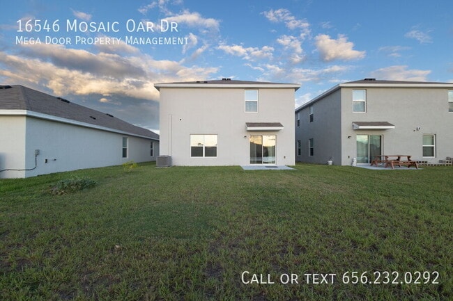 Building Photo - 16546 Mosaic Oar Dr