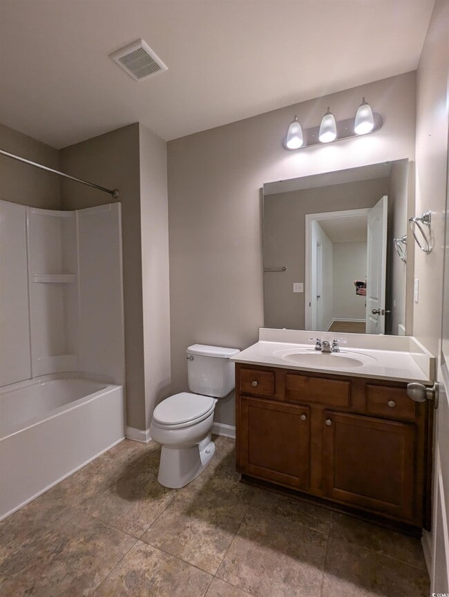 Building Photo - 107 Machrie Loop