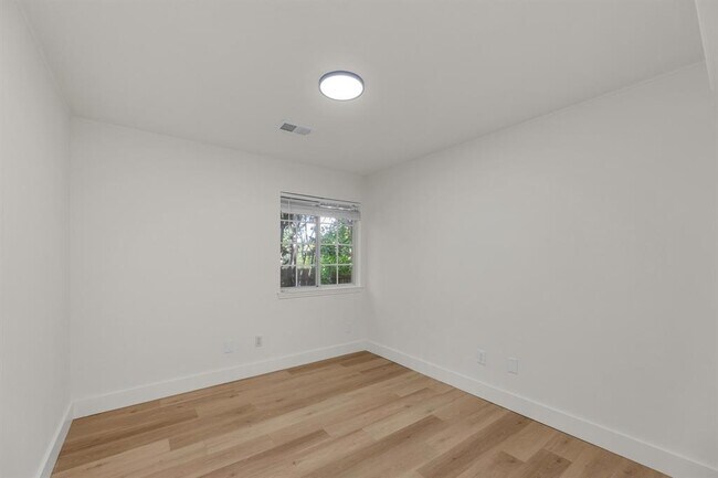 Building Photo - 1108 Pecan Creek Dr