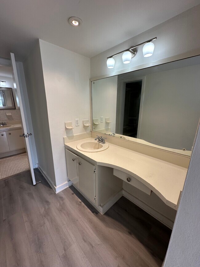 Building Photo - 7505 SW 82nd St