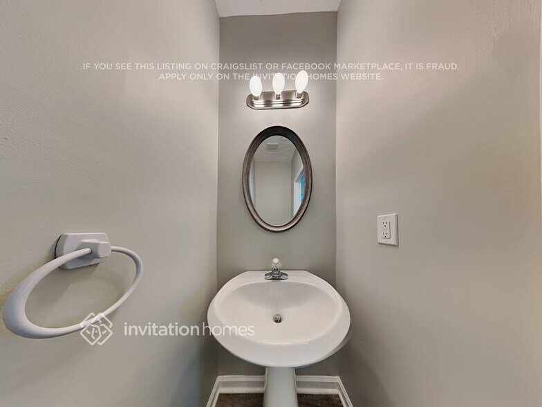 Building Photo - 207 Winterbury Dr