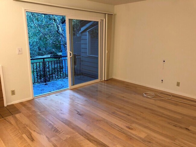 Building Photo - 36 Emery Bay Dr