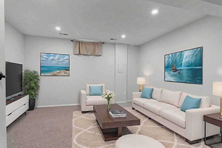 Building Photo - 1638 10th St S