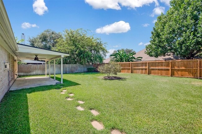 Building Photo - 21734 Maple Bluff Dr