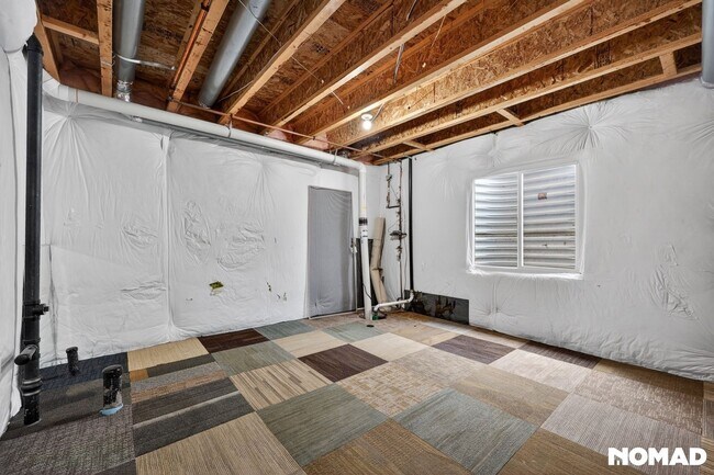 Building Photo - 11055 Chesmore St