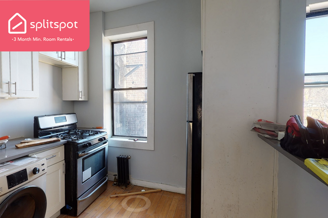 Building Photo - Private room in 4 bedroom Bronx Apartment ...