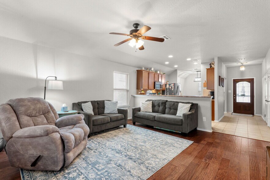 Building Photo - 3041 Turquoise