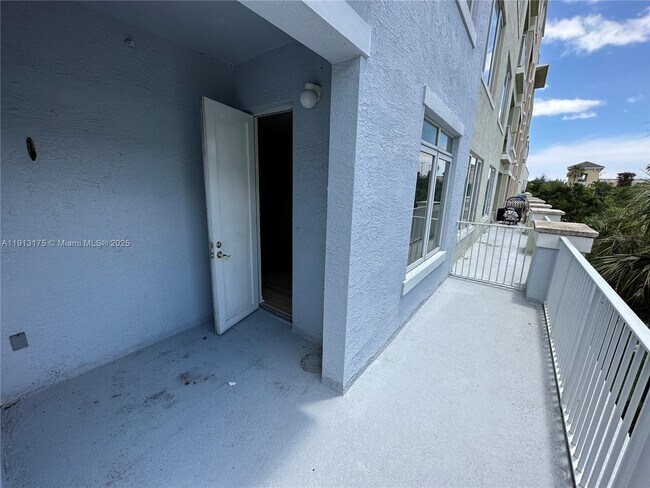 Building Photo - 1200 Town Center Dr