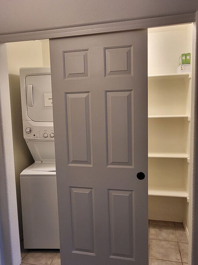 Building Photo - Unfurnished Resort Like Condo available No...