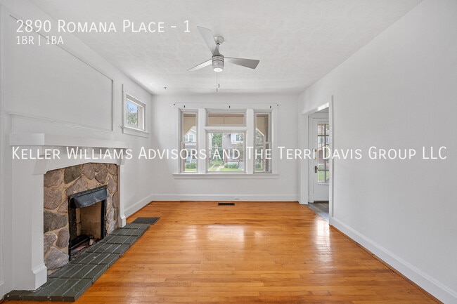 Building Photo - 2890 Romana Pl