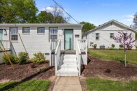 Building Photo - "Charming 1-Bed Gem at 509-511 Cape Ave, Raleigh – Your Cozy Retreat Awaits!"