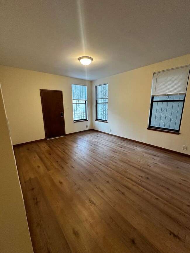 Building Photo - 1450-1452 Sutter Street/347 Fern Street (1...