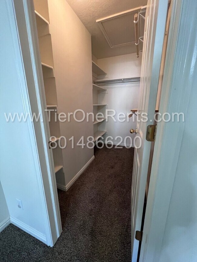 Building Photo - NO DEPOSIT option available for qualified renters with Obligo