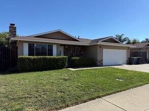 Building Photo - 4-bedroom single story in East Modesto!