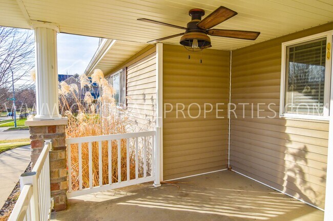 Building Photo - 3 Bedroom 2.5 Bath home