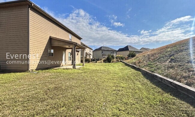 Building Photo - Beautiful 4-Bedroom Home: Comfort and Convenience Await / Pet-Friendly / Vouchers Accepted.